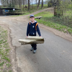 Ukliďme Hukvaldy a Potlach