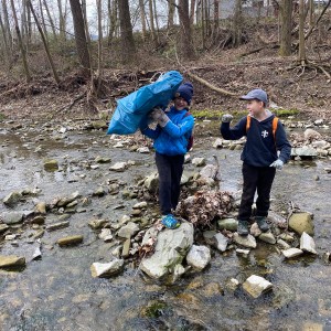 Ukliďme Hukvaldy a Potlach