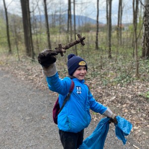 Ukliďme Hukvaldy a Potlach