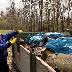 Ukliďme Hukvaldy a Potlach