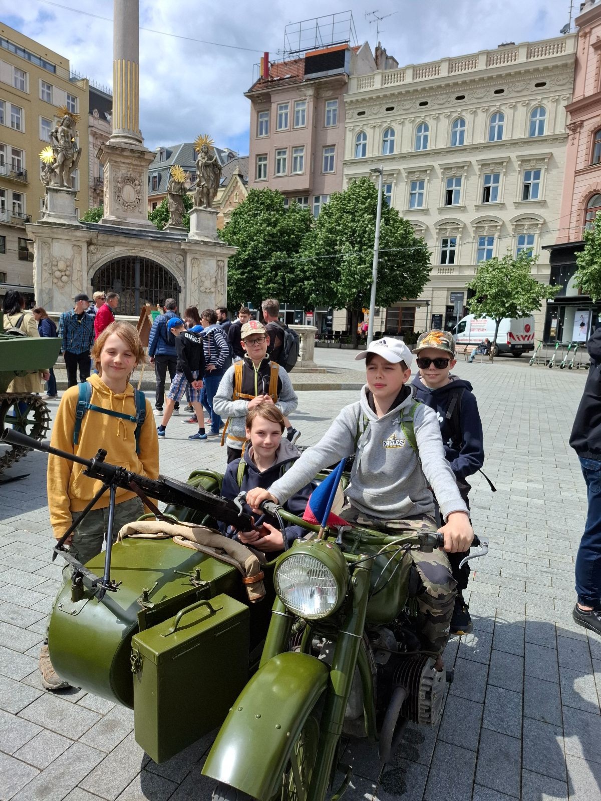 Žraločí historicko-vědecká výprava do Brna