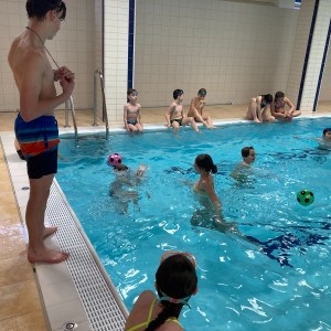 Březnová bázénová oddílovka