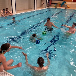 Březnová bázénová oddílovka