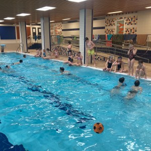 Březnová bázénová oddílovka