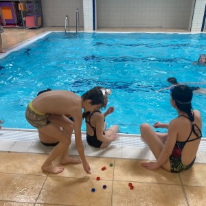 Březnová bázénová oddílovka