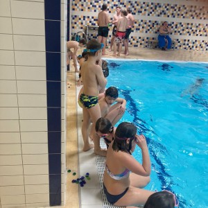 Březnová bázénová oddílovka