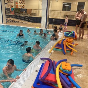 Březnová bázénová oddílovka