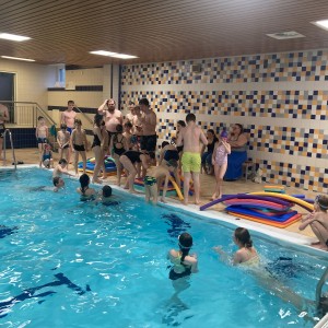 Březnová bázénová oddílovka