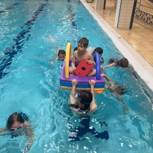 Březnová bázénová oddílovka