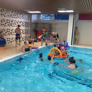 Březnová bázénová oddílovka