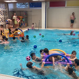 Březnová bázénová oddílovka