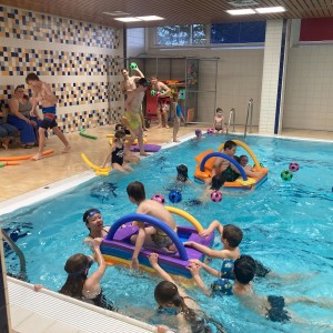 Březnová bázénová oddílovka