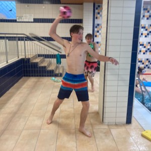 Březnová bázénová oddílovka