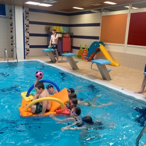 Březnová bázénová oddílovka