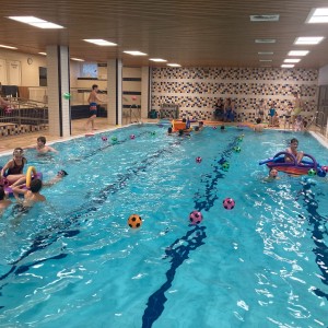 Březnová bázénová oddílovka