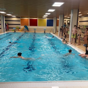 Březnová bázénová oddílovka