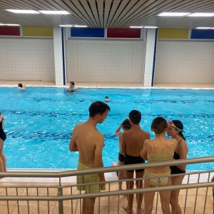 Březnová bázénová oddílovka