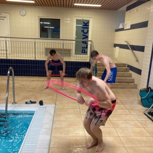 Březnová bázénová oddílovka