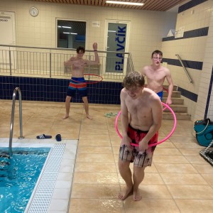 Březnová bázénová oddílovka