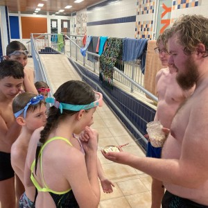 Březnová bázénová oddílovka