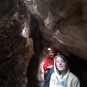 Havrani v jeskyních