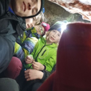 Havrani v jeskyních