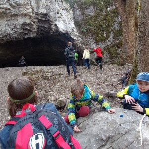 Havrani v jeskyních