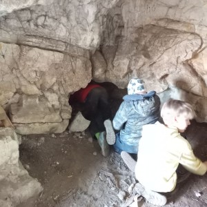 Havrani v jeskyních