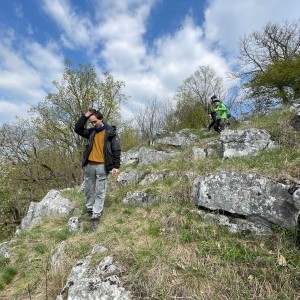 Havrani v jeskyních