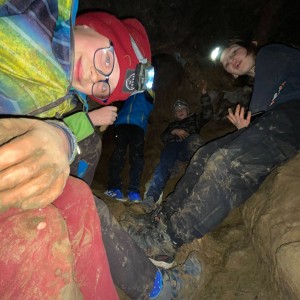 Havrani v jeskyních