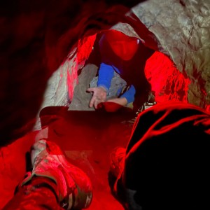 Havrani v jeskyních