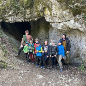 Havrani v jeskyních