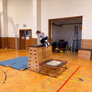 Oddílovka v tělocvičně