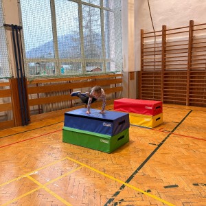 Oddílovka v tělocvičně