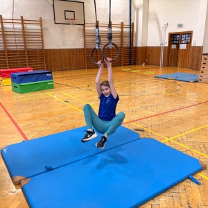 Oddílovka v tělocvičně