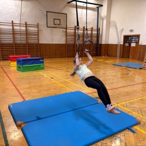 Oddílovka v tělocvičně