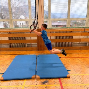 Oddílovka v tělocvičně