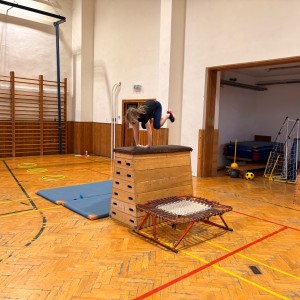 Oddílovka v tělocvičně