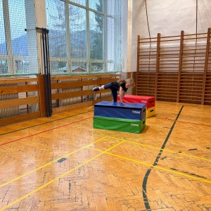 Oddílovka v tělocvičně