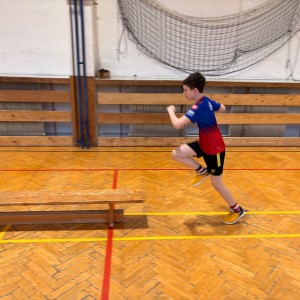 Oddílovka v tělocvičně