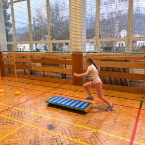 Oddílovka v tělocvičně