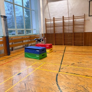 Oddílovka v tělocvičně