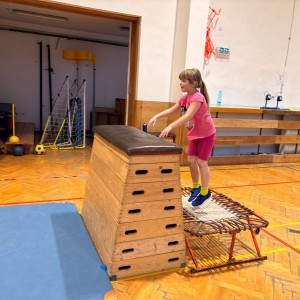 Oddílovka v tělocvičně