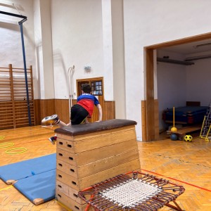 Oddílovka v tělocvičně