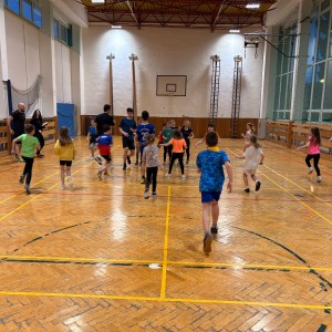 Oddílovka v tělocvičně