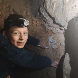 Lemuři v jeskyních podél Říčky