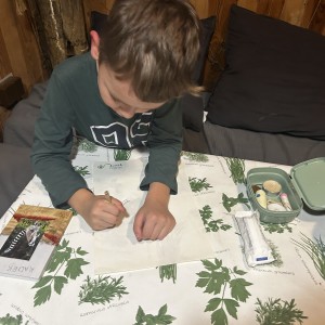 Lemuři v jeskyních podél Říčky
