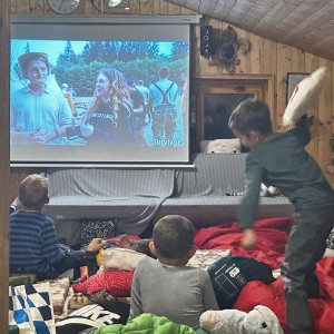 Lemuři v jeskyních podél Říčky