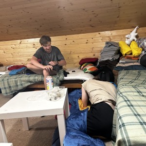 Lemuři v jeskyních podél Říčky