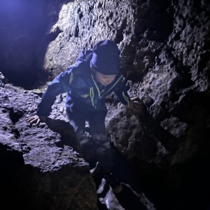 Lemuři v jeskyních podél Říčky